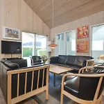 Luxurious Home In Ebeltoft With Sauna Сasa de vacaciones Ebeltoft